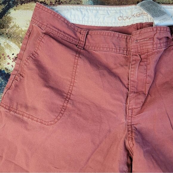 Dockers Women's Ladies Soft Khaki Straight Leg Pants Slacks Size 16 Cute - Picture 7 of 13